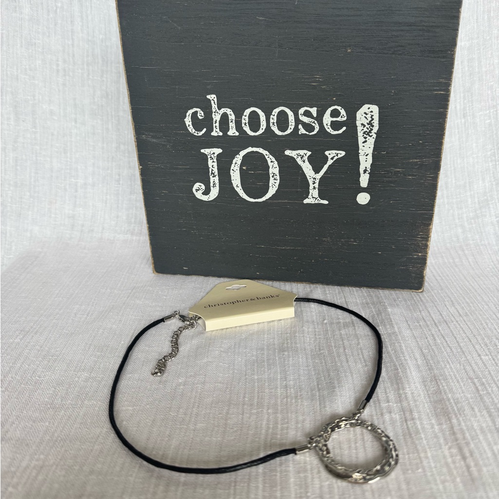 Christopher Banks Necklace 15$